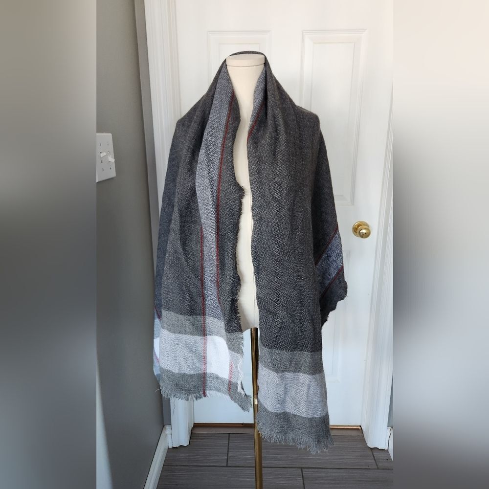 Greyโwith red stripe scarf - Picture 2 of 4